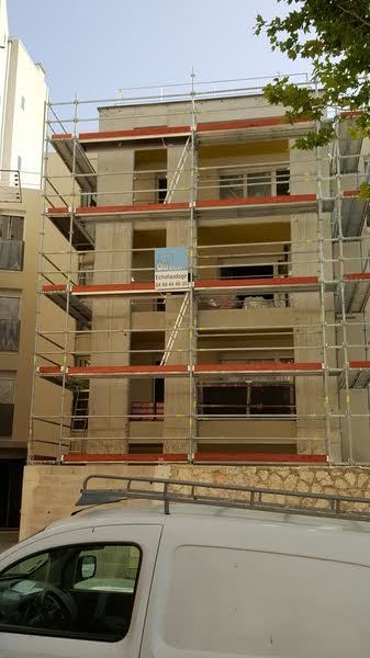 Installation d'un échafaudage à Marseille 13014 pour une rénovation de façade