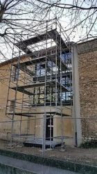 Installation d'une structure d'échafaudage pour ascenseur extérieur 84530 Villelaure 